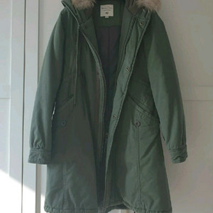 써스데이아일랜드 야상패딩