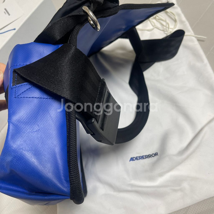 아더에러 스몰 트레이스 이스티 메신저백 Z-블루--5