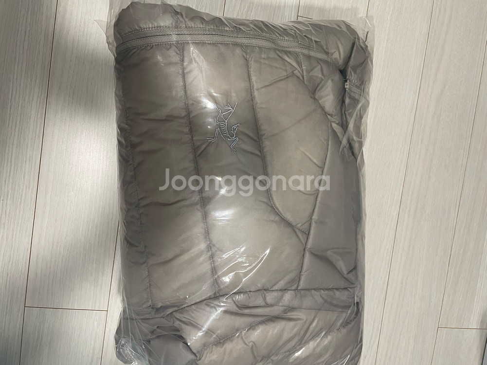 아크테릭스 세륨 후디 새상품. s--1