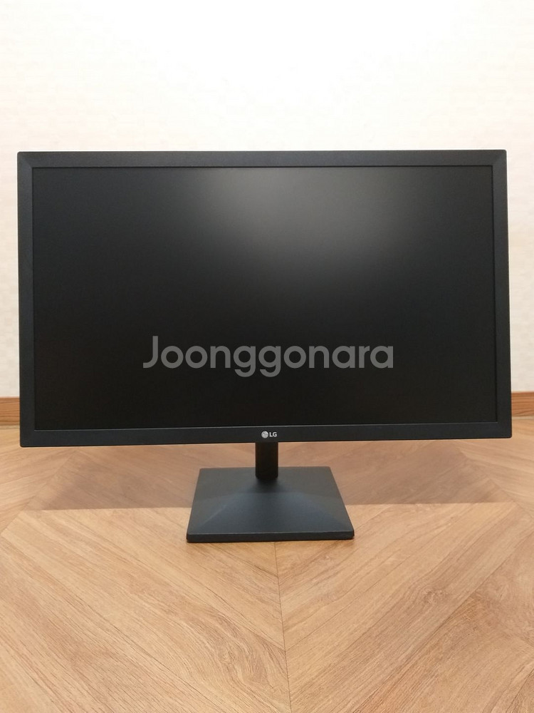 LG 24인치 모니터 판매합니다.--0