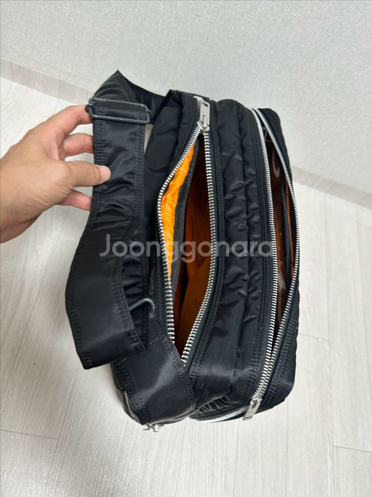 요시다포터 탱커숄더백 라지팝니다--1