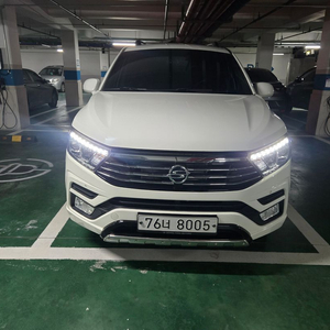 코란도투리스모4륜11인승18년최신형모델무사고차량