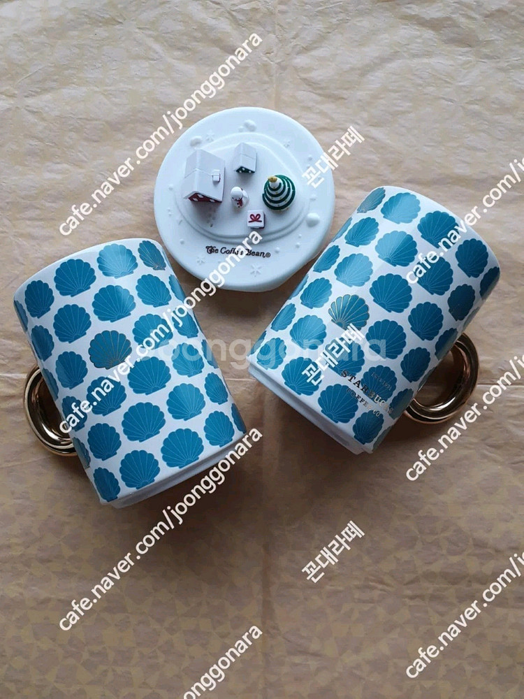 스타벅스 20 애니버서리 골드 핸들 머그 414ml*2(커피빈 실리콘 덮개 포함)--0