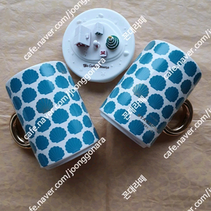 스타벅스 20 애니버서리 골드 핸들 머그 414ml*2(커피빈 실리콘 덮개 포함)