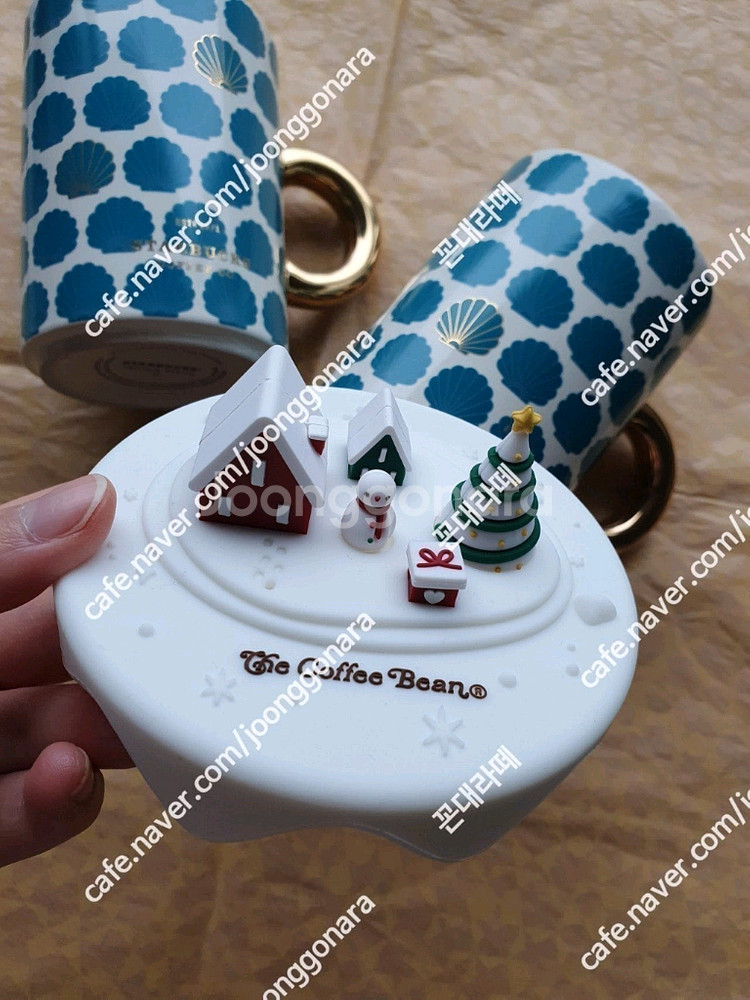 스타벅스 20 애니버서리 골드 핸들 머그 414ml*2(커피빈 실리콘 덮개 포함)--1