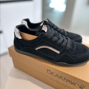 베어파우 여자 운동화 오리에 신상 블랙 스니커즈 245 급처