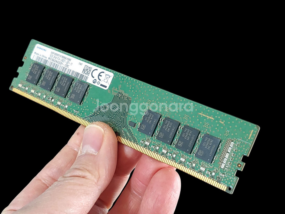 삼성 DDR4 2400T 16GB PC용 메모리 램--2