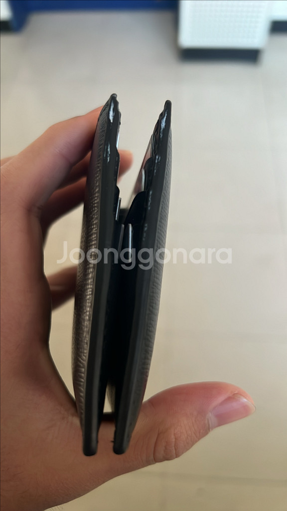 보테가 베네타 로고 프린트 반지갑 블랙--3