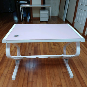 아우스 컴퓨터 게이밍 책상 저렴하게 드립니다~