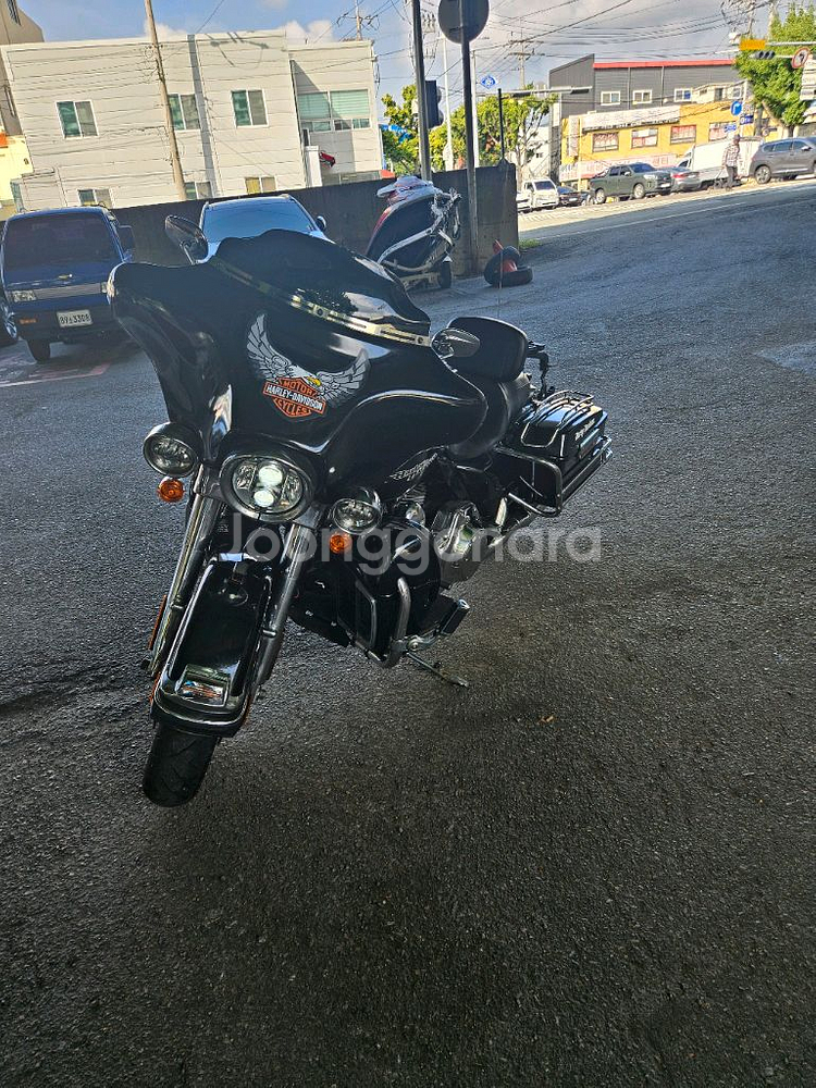 할리데이비슨 일렉글라이드--0