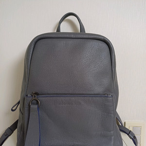 만다리나덕 가죽 백팩 회색