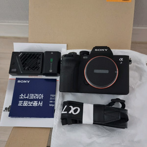 소니 a7m4 정품 카메라 판매합니다