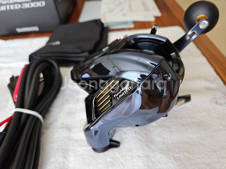 시마노 리미티드 한정품전동릴--4