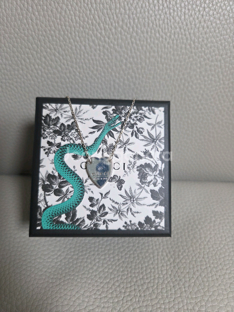 구찌 하트 목걸이--1