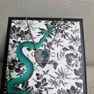 구찌 하트 목걸이