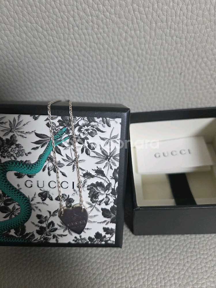 구찌 하트 목걸이--3