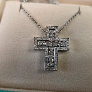 다미아니 st 다이아몬드 미듐 십자가 목걸이