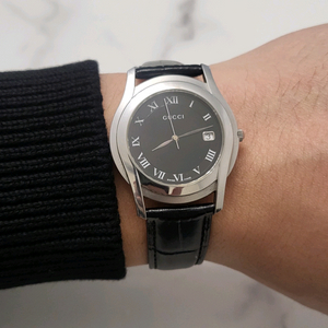 구찌 5500M 은장 남성 가죽 시계 남자 팔찌