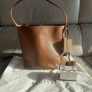 메비 데이 백 브라운 택있는 새상품