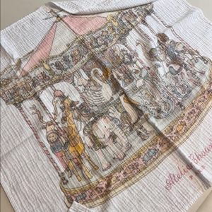 아틀리에슈 블랭킷 회전목마