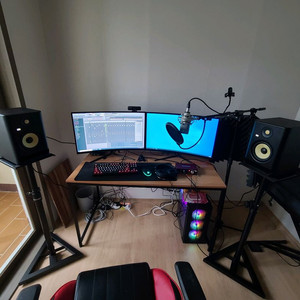 한성 27인지 커브드 모니터 팝니다