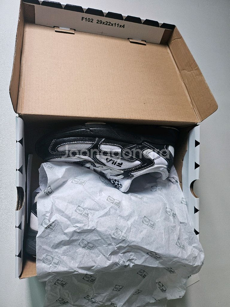 히로 휠라 운동화 230사이즈 판매해요~--0