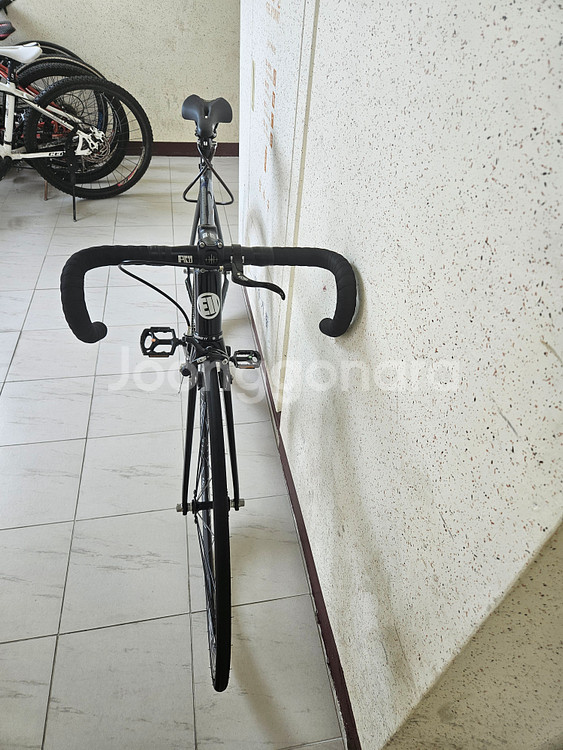 픽시 자전거 엔진11 크릿디 팝니다.--3