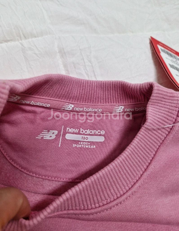 뉴발란스 키즈 기모 맨투맨 120 새상품--1