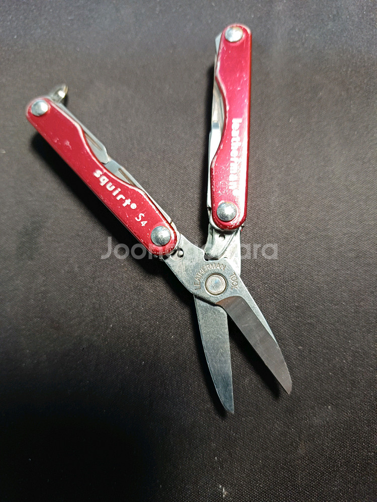 레더맨 키체인 멀티툴 스쿼트 S4 레드--6