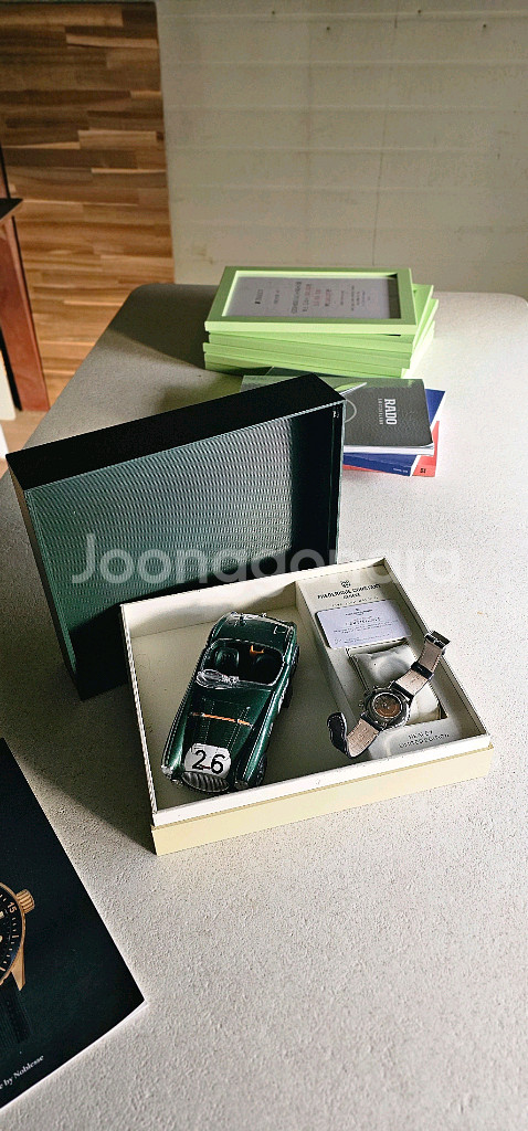 프레드릭 콘스탄트 시계--9