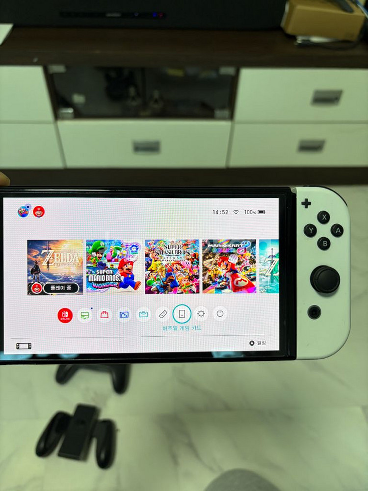 닌텐도 스위치 OLED 새상품급+타이틀14+주변기기 판매--1
