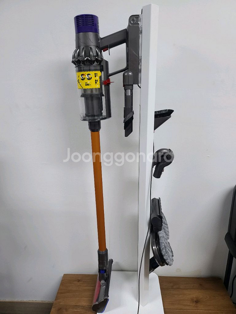 다이슨 무선청소기 V10 앱솔루트(51분작동,덴켄거치대 포함,전체해체하여 Cleaning완)--2