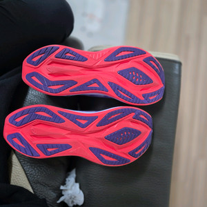 아식스 슈퍼블라스트2 러닝화