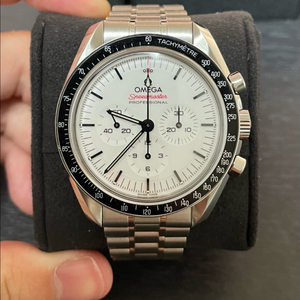 오메가 스피드마스터 문워치 화이트
