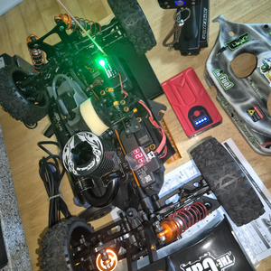 각종교신가능1:8터보엔진RC카JQ더Car하이엔드알씨카풀셋~헤이리영웅