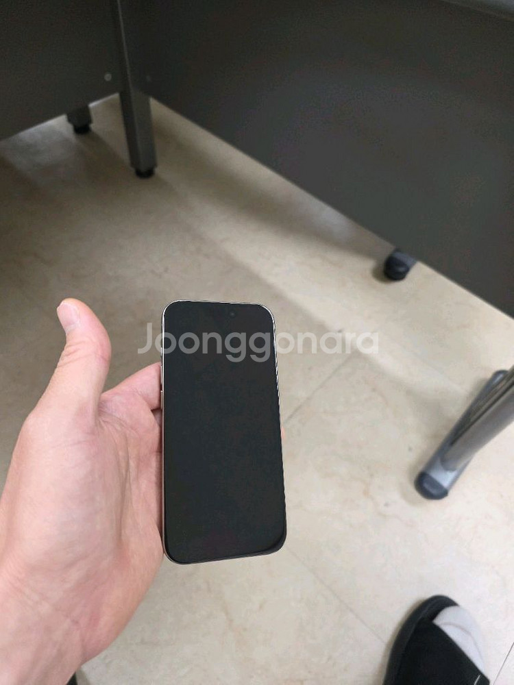 아이폰15 프로 256 내추럴 티타늄 팝니다.(리퍼)--1