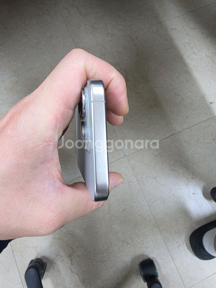 아이폰15 프로 256 내추럴 티타늄 팝니다.(리퍼)--4