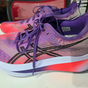 아식스 메가블라스트 270