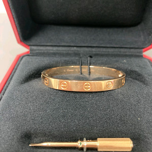 까르띠에 러브팔찌 15호