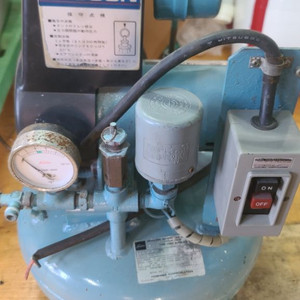 에어콤프레샤 이미지