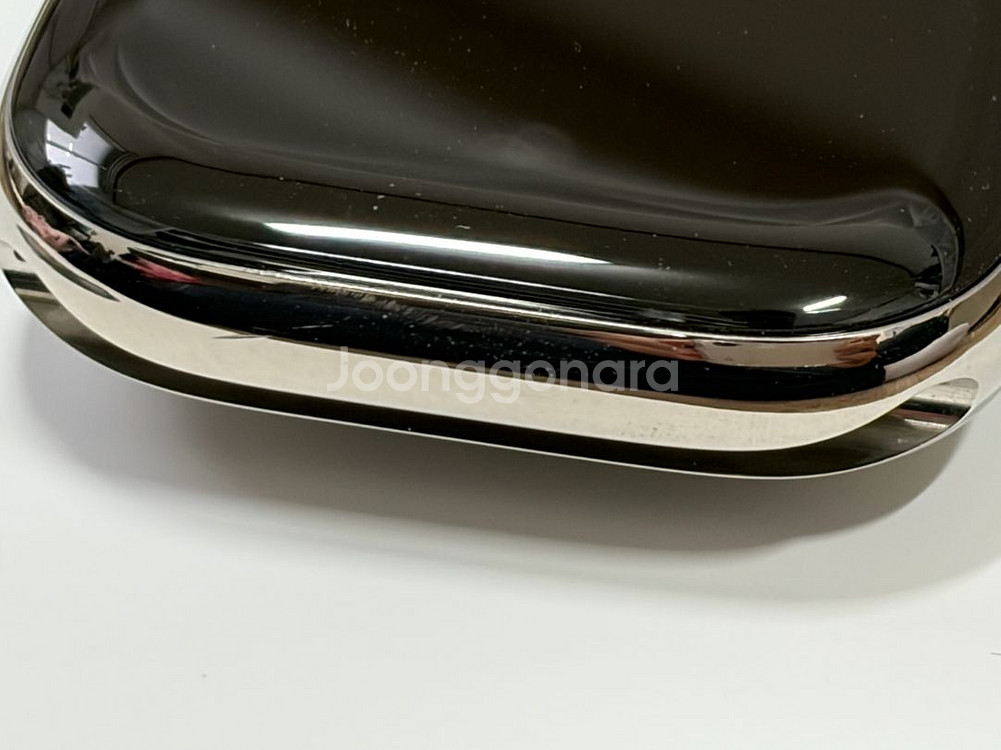 애플워치10 네추럴티타늄 46mm 팝니다--3