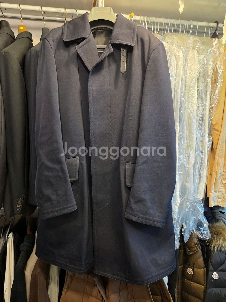 톰포드 네이비 트렌치 코트 48--0