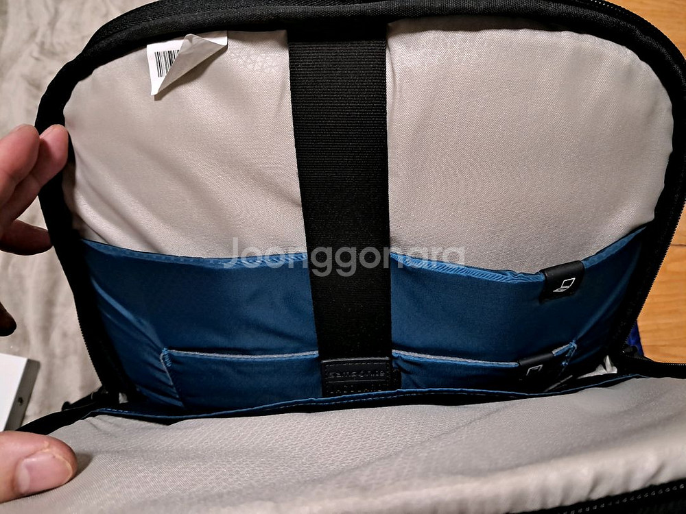 샘소나이트 커넥트 아이 스탠다드 구글 자카드 백팩 팝니다--5