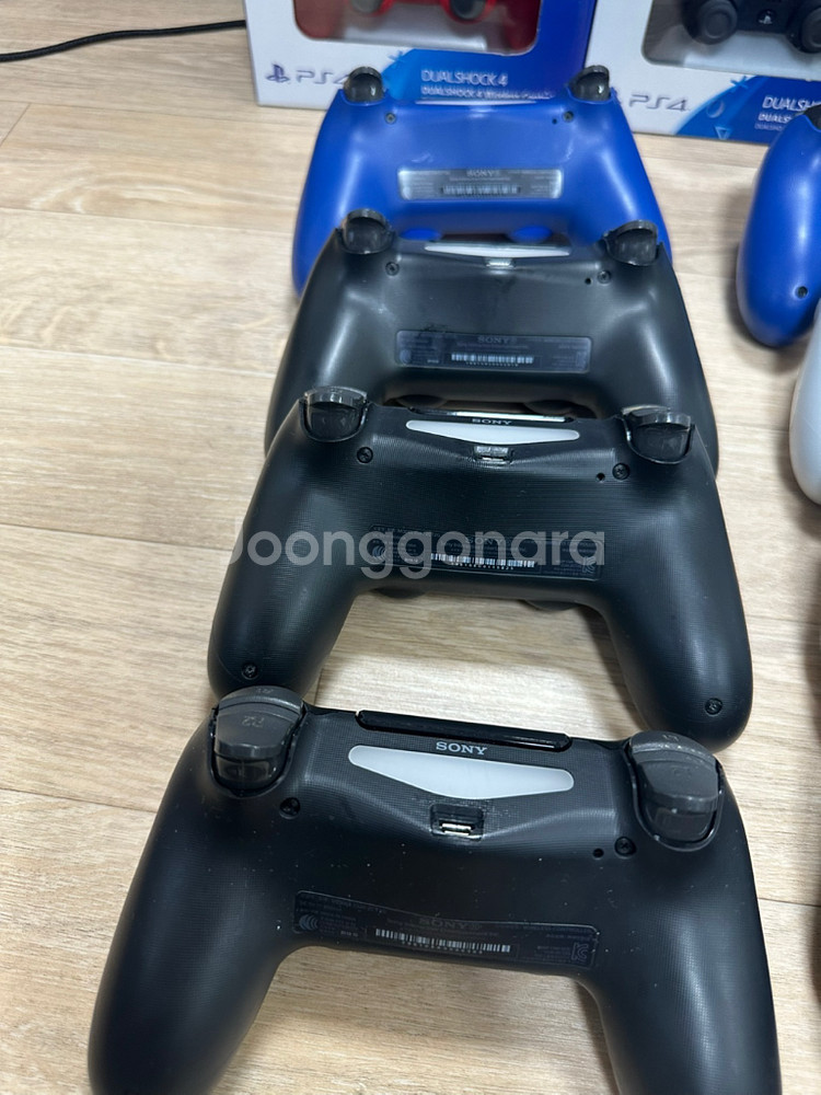 PS4(플스4) 듀얼쇼크 신형 팝니다.--2