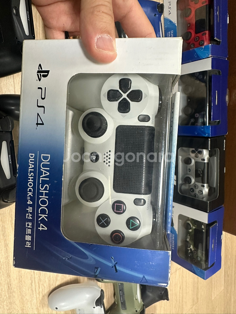 PS4(플스4) 듀얼쇼크 신형 팝니다.--8