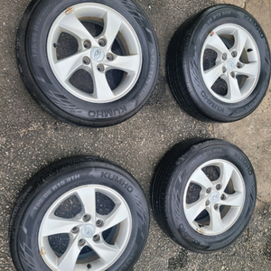 아반떼md TA21 195/65 R15 휠타이어 4개 판매합니다