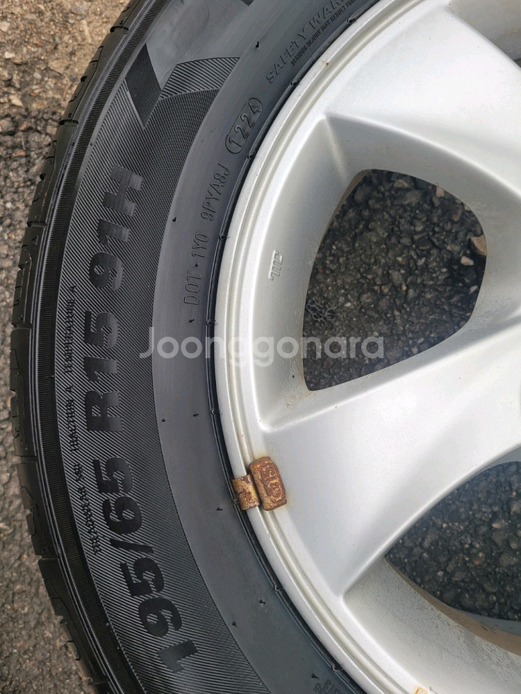 아반떼md TA21 195/65 R15 휠타이어 4개 판매합니다--6