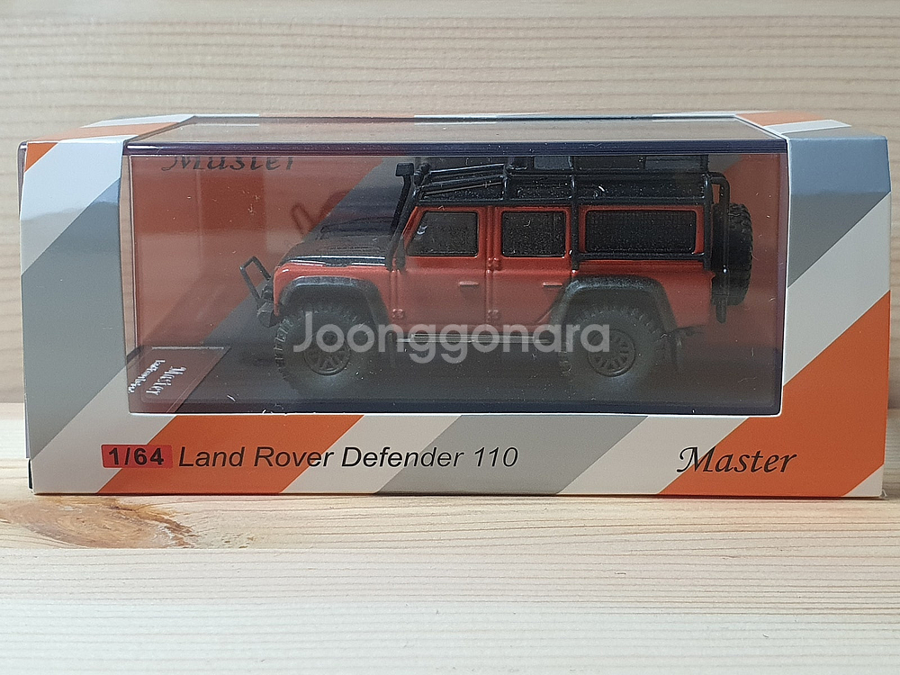 1/64 다이캐스트 마스터 랜드로버 디펜더 110 오렌지--0
