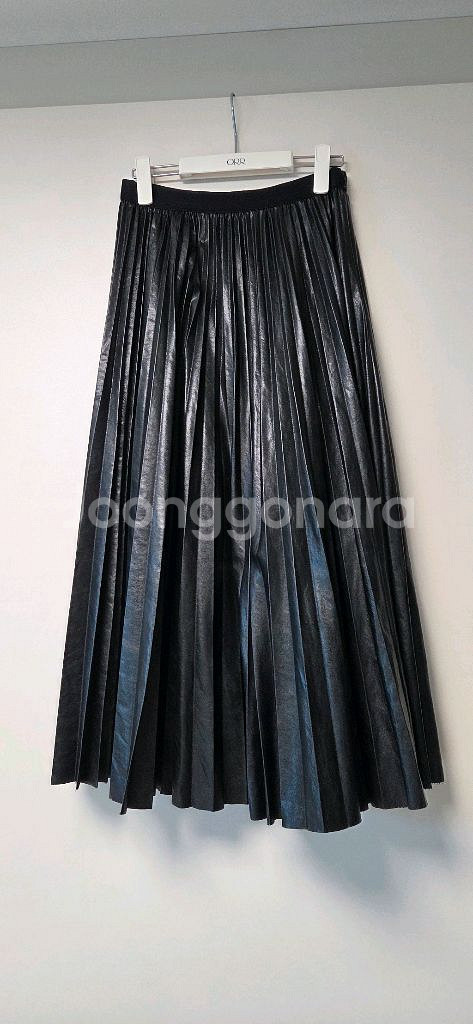 오르 가죽플리츠치마 S사이즈--1