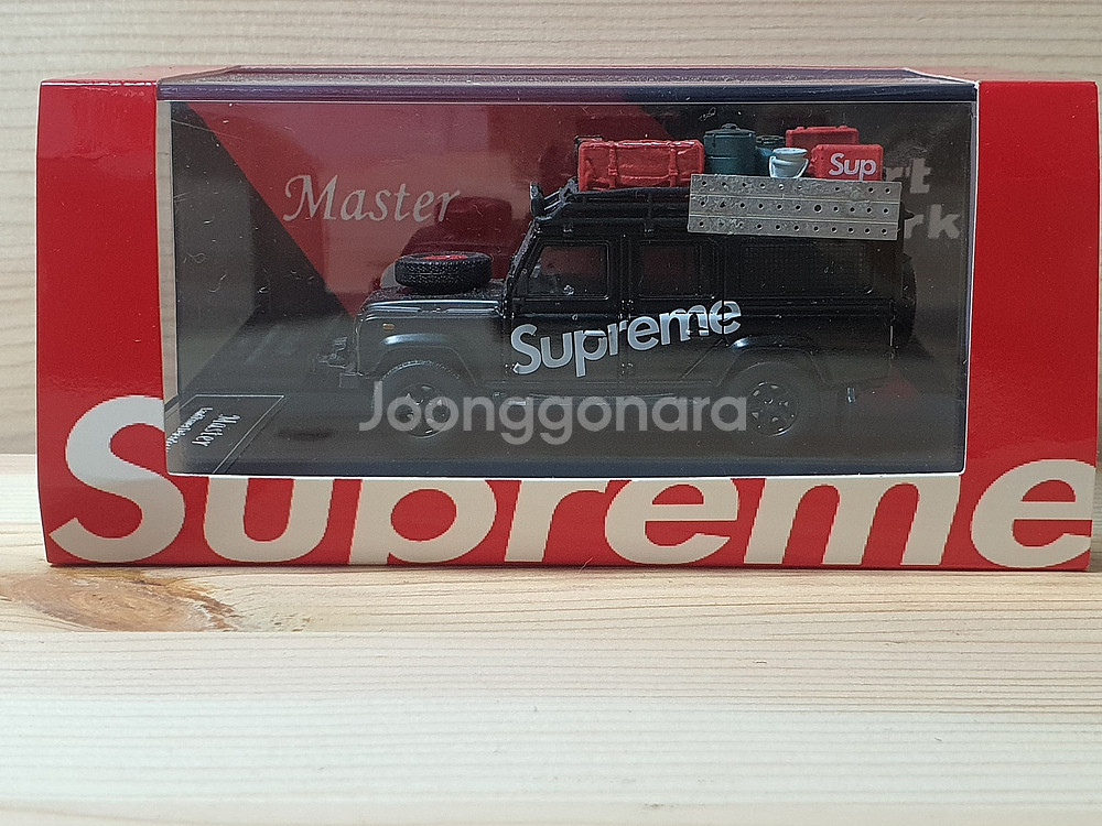 1/64 다이캐스트 마스터 랜드로버 디펜더 110 슈프림--0